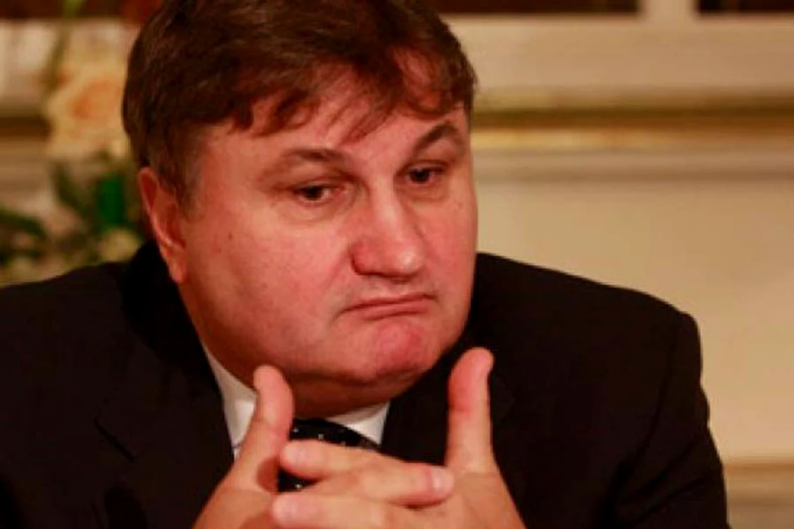 
    Aurel Munteanu  