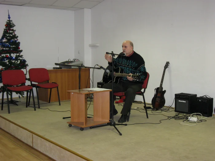 Proful de Mate a cântat melodia "Gripa Porcină"