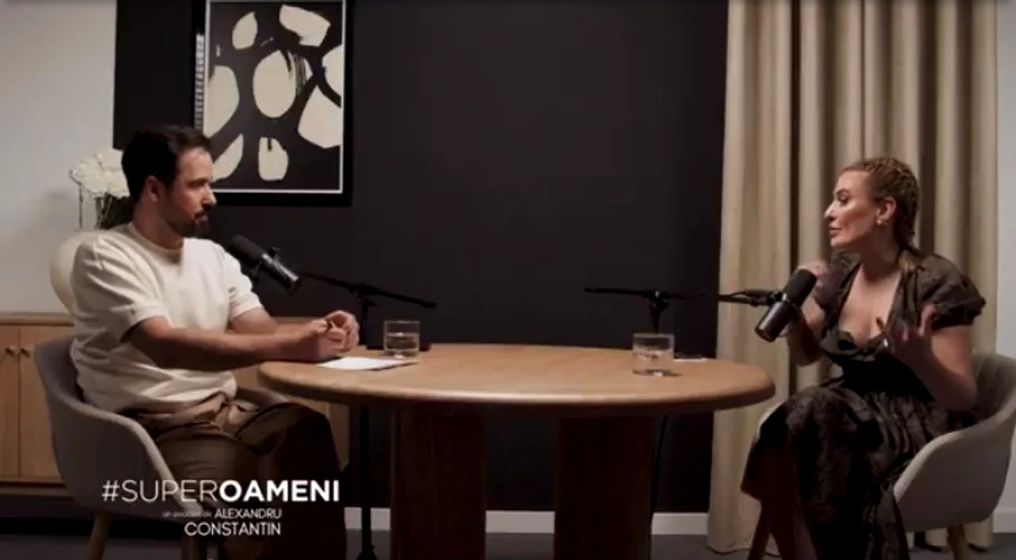 Adina Buzatu, invitată la podcastul Super Oameni, cu Alexandru Constantin foto: YouTube 