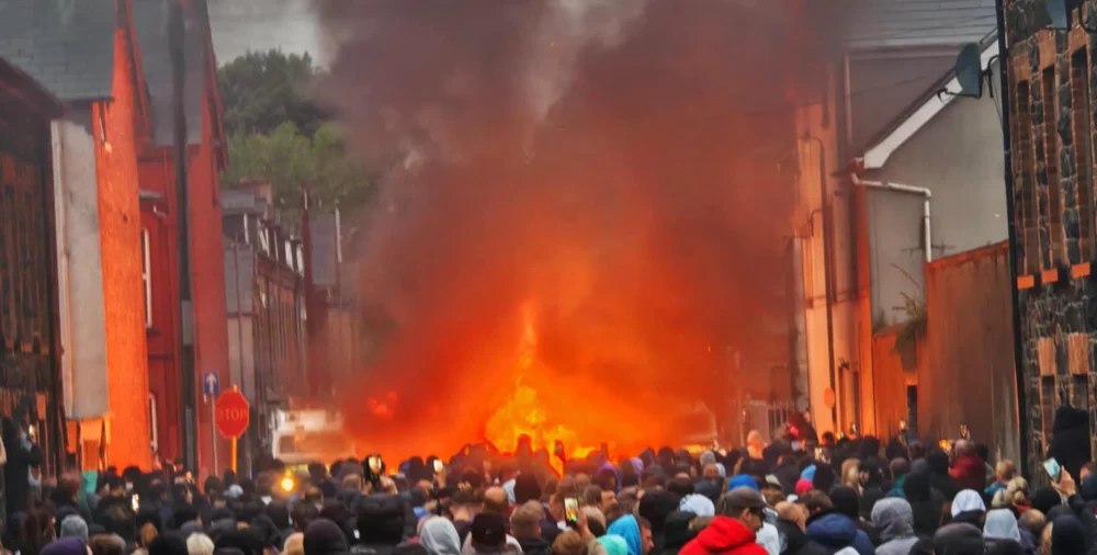 Poliţia din Irlanda de Nord se pregăteşte pentru noi violenţe. Doi copii români de 14 ani, acuzați de agresiune sexuală