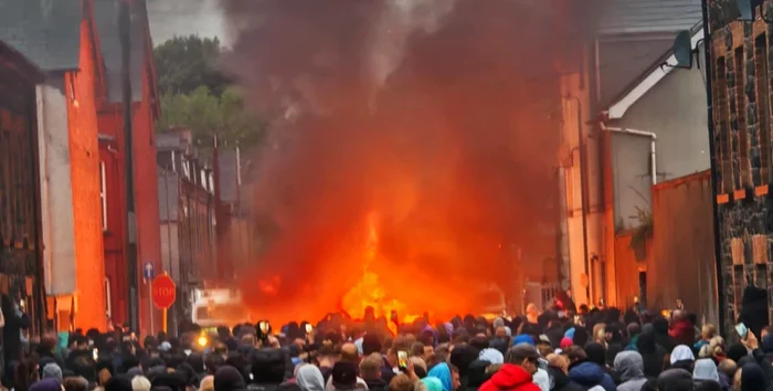 Protestele violente au izbucnit în Bellymena, Irlanda de Nord FOTO Andrei Boteanu/ Whatsapp