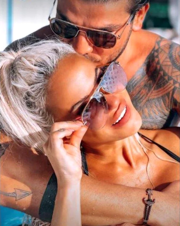 
    Dacă sapi doi metri în pământ și tot  nu dai de apă Fotografii: Mihai Ionescu  