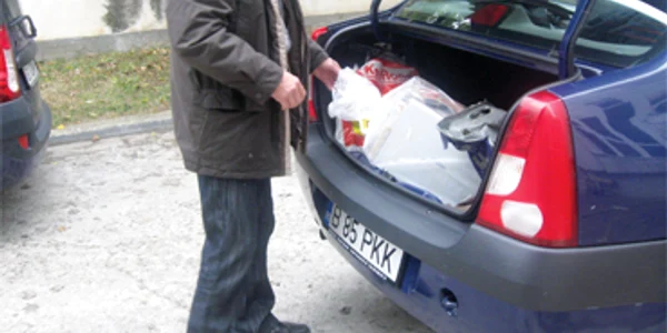 Târgu-Jiu: Falsificatorii de carduri, eliberaţi de instanţă