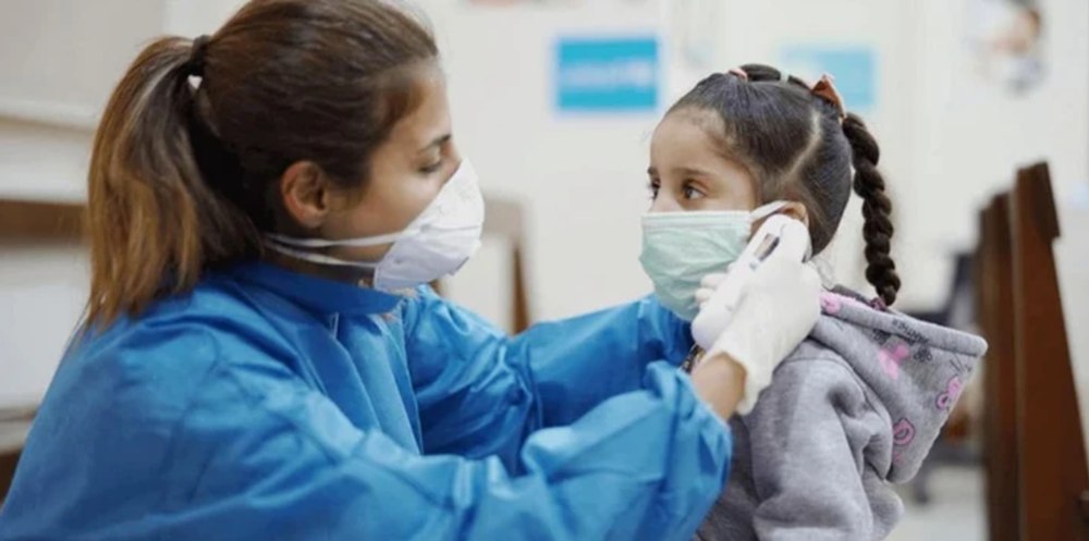 COVID-19 rămâne „o amenințare majoră despre care nu se mai vorbește”. Ce măsuri de precauție ar putea fi luate la început de an școlar