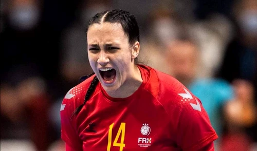 Bianca Bazaliu a înscris printr-o aruncare cu adevărat splendidă.