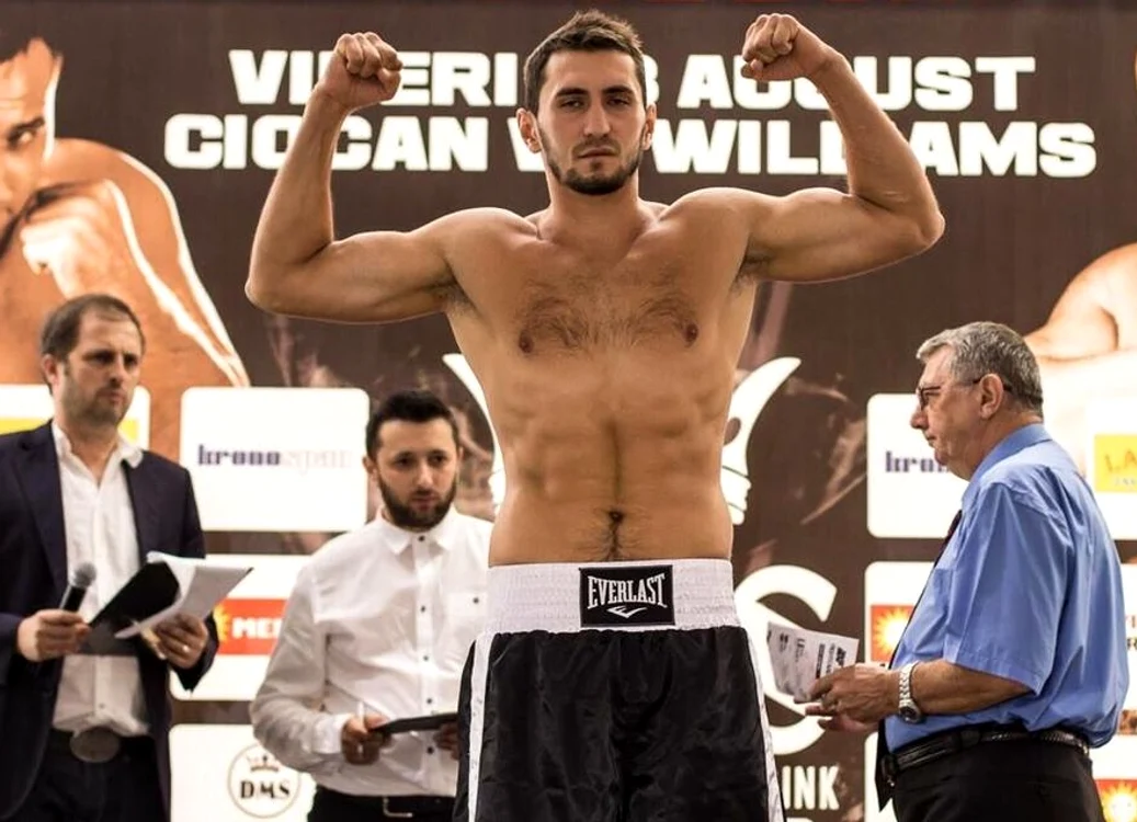 Cezar Juratoni este in prezent boxer profesionist