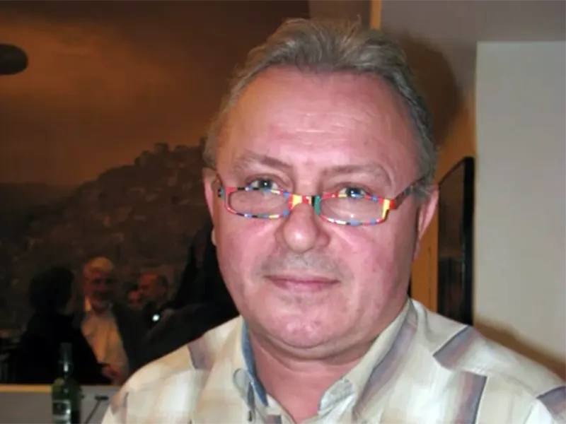 A murit Ioan Es. Pop, unul dintre cei mai originali poeţi ai generaţiei '90