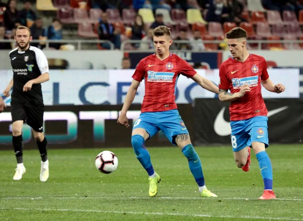 
    Florin Tănase este un jucător, dar tinde să simuleze în excesFOTO: Sportpictures.eu  