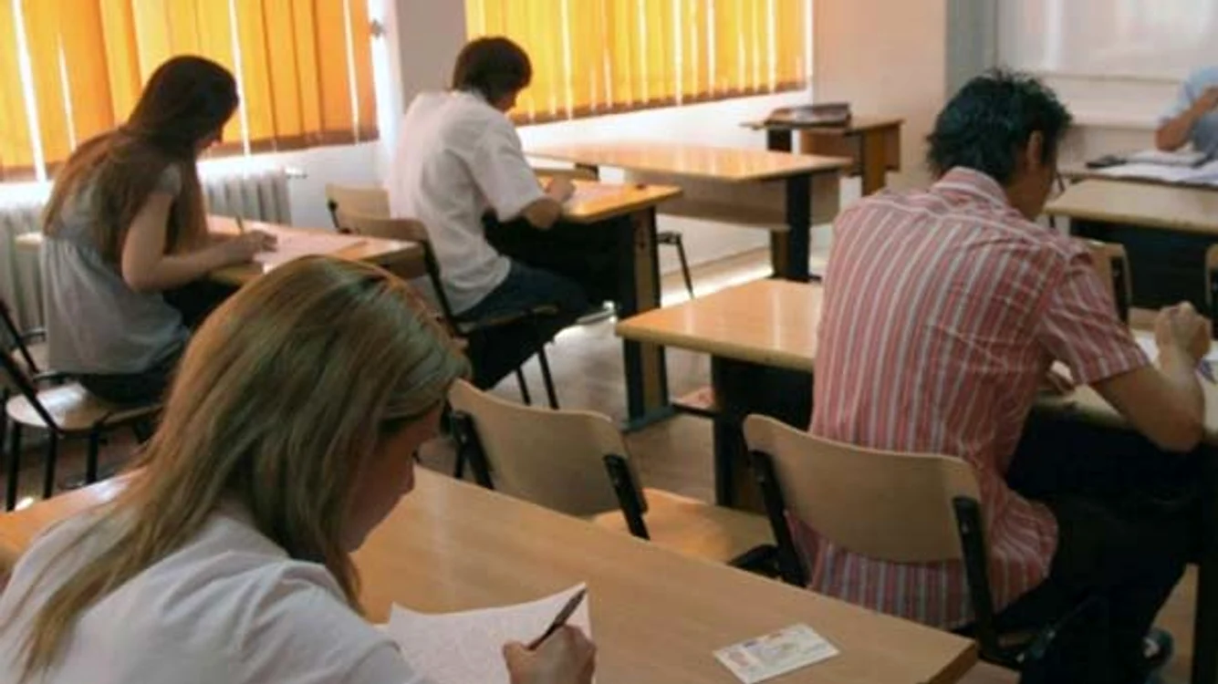 
    Bac 2015, sesiunea de toamnă, se desfăşoară săptămâna aceasta foto: România Tv  