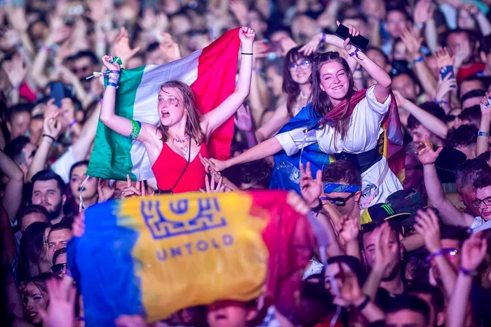 Festivalierii au venit echipați cu orice, numai cu masca FFP2 nu. FOTO: Untold / Facebook