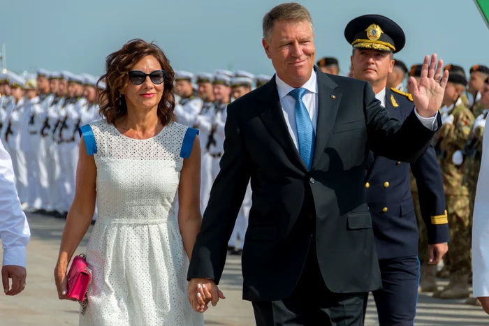 
    Cuplul prezidențial și-a asortat ținutele Foto: Inquam Photos   