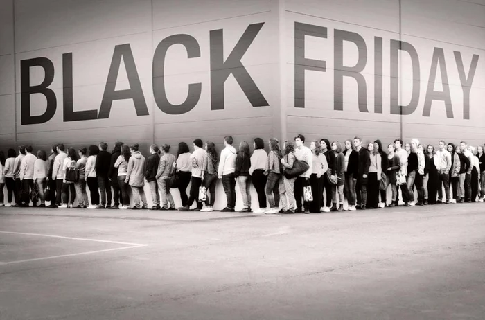
    Black Friday 2015 începe în seara de joi (19 noiembrie) spre vineri (20 noiembrie)  