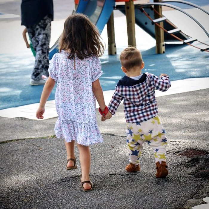 4 anca lungu copii natalia si georgios 3 jpg jpeg