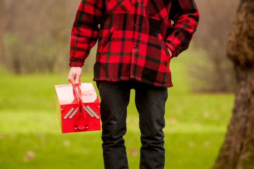 Pare o cutie pentru unelte obișnuităFoto ViralNova.com