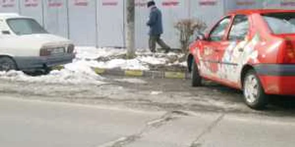Municipalitatea Bacău nu a plombat gropile apărute peste iarnă
