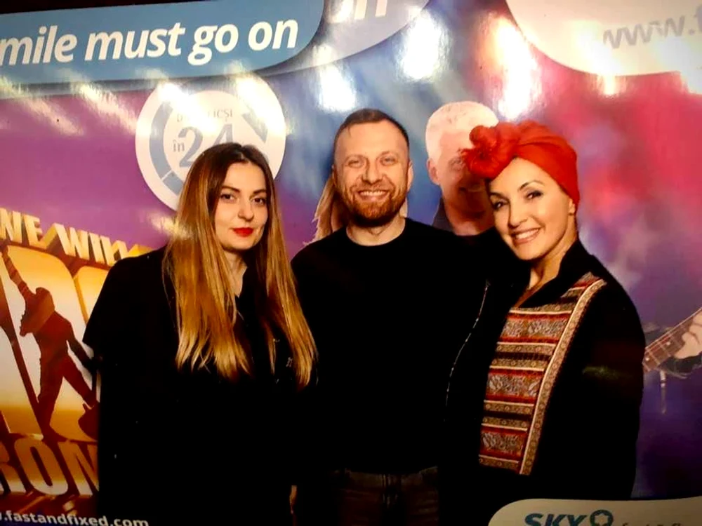 Nico (dreapta), alături de actorul Romeo Zaharia, la spectacolul de la Sala Palatului, din 13 noiembrie