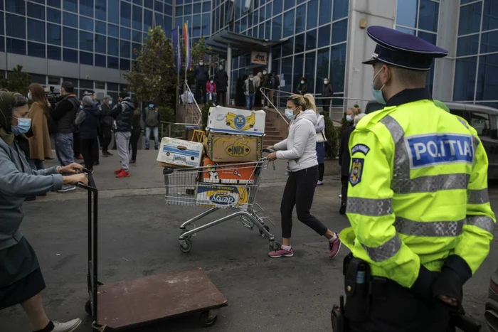 Comercianţii din Piaţa Crâmgaşi au fost relocaţi Inquam Photos / Octav Ganea