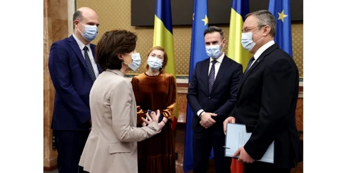 Nicolae Ciucă si ambasadoarea Frantei