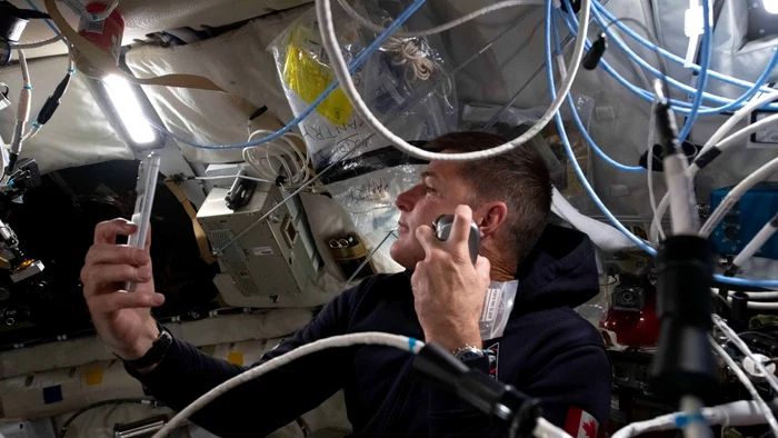 Donald Trump, intervenție surpriză în direct pentru echipajul Artemis II.