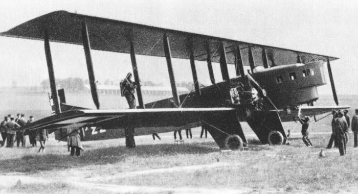 Avion Farman Goliath utlizat în primele zboruri comerciale ale companiei FOTO aviastar.org