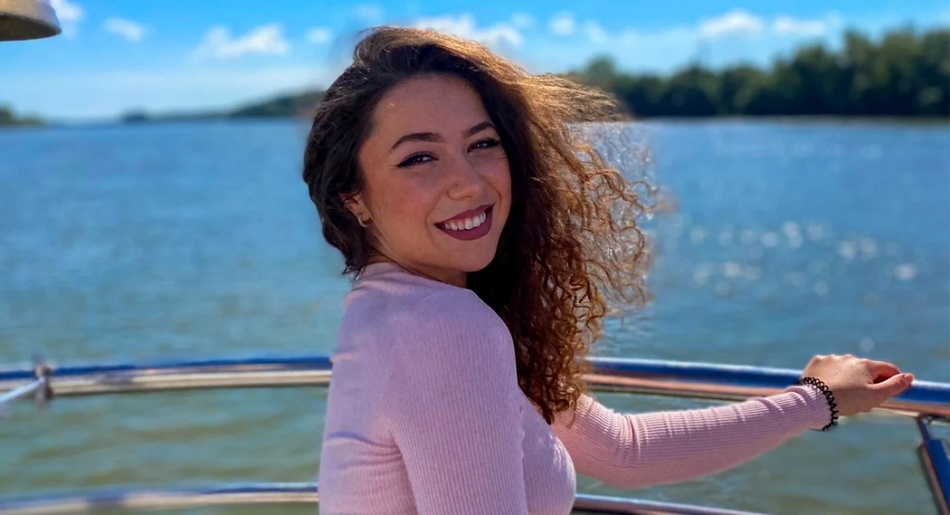 Studente din Constanta voluntari DSP Renate Lavinia Capraru si Nicoleta Gioga