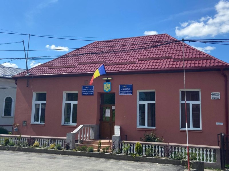 Seiful dintr-o primărie din Sălaj care n-a putut fi spart. Hoții s-au mulțumit doar cu banii pentru ceai și cafea