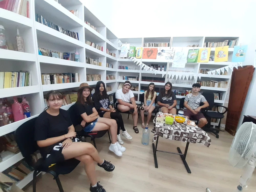 Adolescentele din Vulpeni fac acum parte din reteațua Fetelor Neînfricate FOTO: arhiva R. Drăguț
