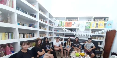 adolescente vulpeni retea fetelor neinfricate   foto arhiva rodica dragut (3) jpeg