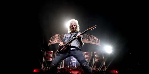 Membrul trupei Queen Brian May susţine un concert la a The Forum InglewoodCaliornia Statele Unite. FOTO Guliver/Gettyimages