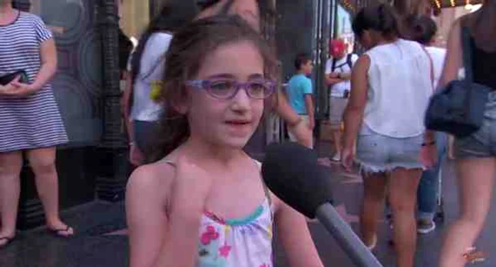 
    Mai mullți copii au fost întrebați ce cred despre căsătoria între persoanele de același sex. Răspunsurile lor sunt cu adevărat uimitoare.Foto: captură video  