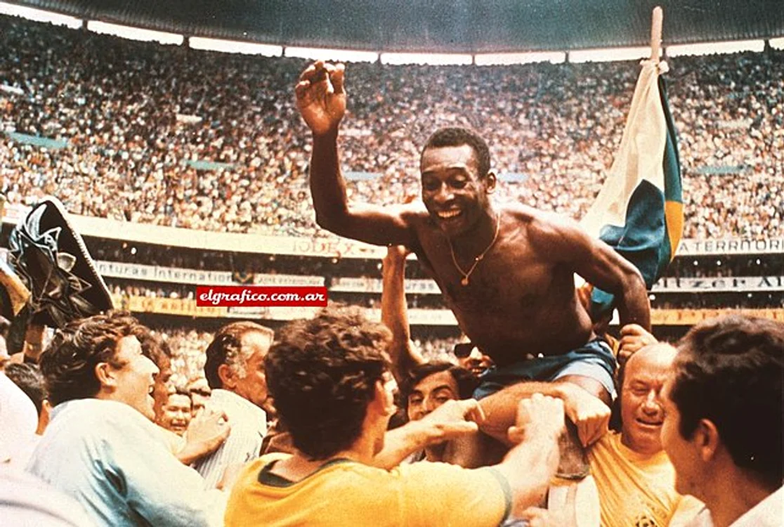 Pele, ovaționat la finalul Cupei Mondiale din 1970