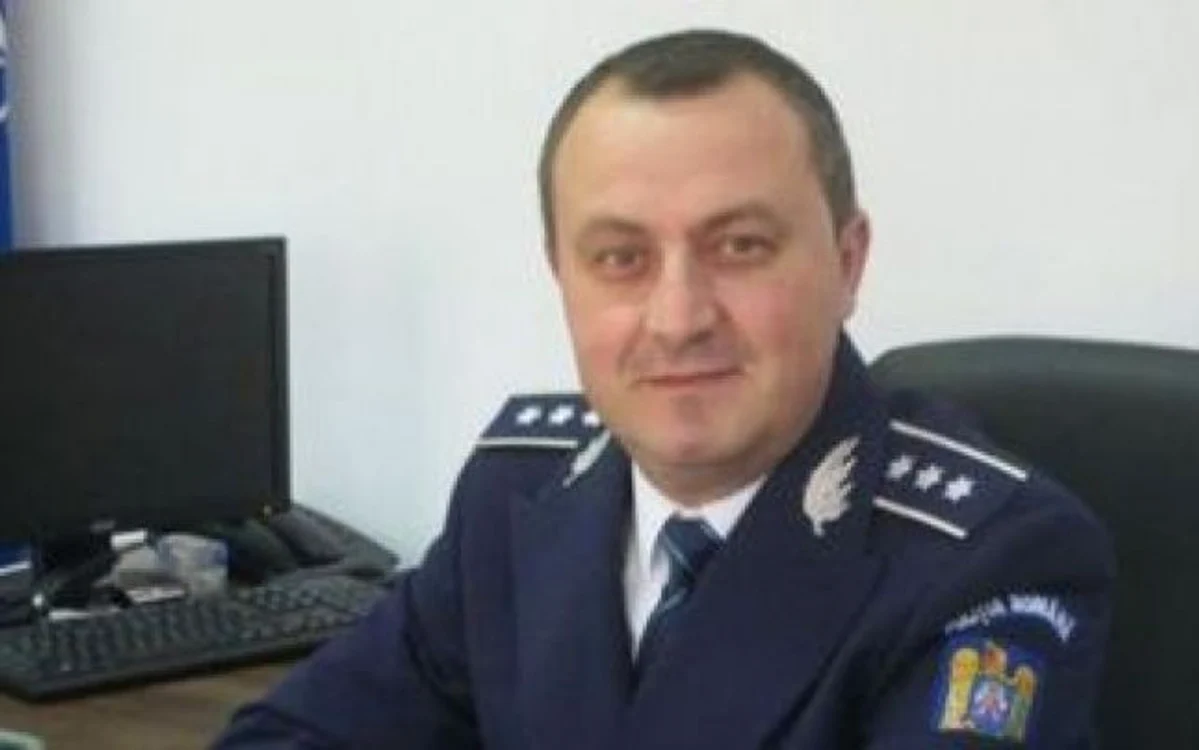 
    Seful Poliţiei Prahova, cercetat pentru luare de mită  Citeste mai mult: adev.ro/qvyxymSursă foto: Arhivă personală   