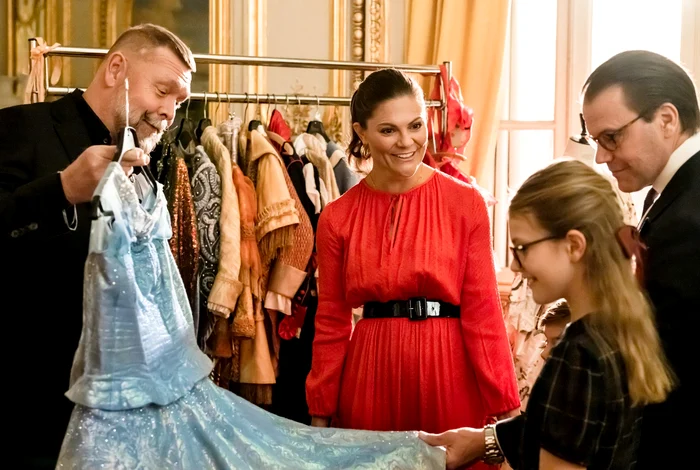 Familia Regala suedeza, Printesa Mostenitoare Victoria a Suediei, Printul Daniel, Printul Oscar si Printesa Estelle pagina oficiala, Soren Vilks, Kungliga Operan (7) jpg