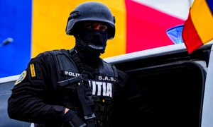 politist foto mai jpg