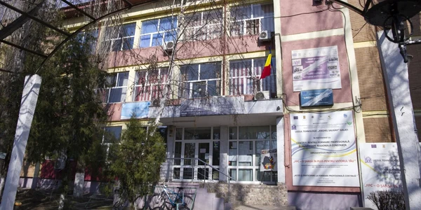 Liceul Anghel Saligny din Galaţi FOTO C Crângan