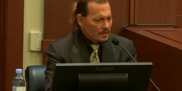 Johnny Depp a depus mărturie pentru prima dată în procesul împotriva fostei soţii Amber Heard
