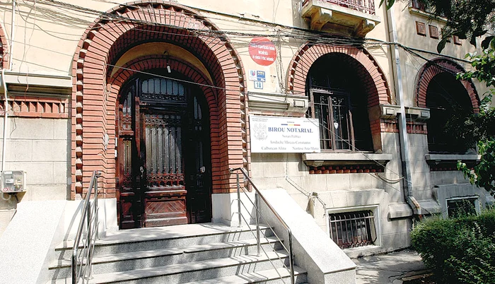Blocul de pe strada  Londra are bulină roşie  şi reprezintă pericol public.  Ca el mai sunt alte 109