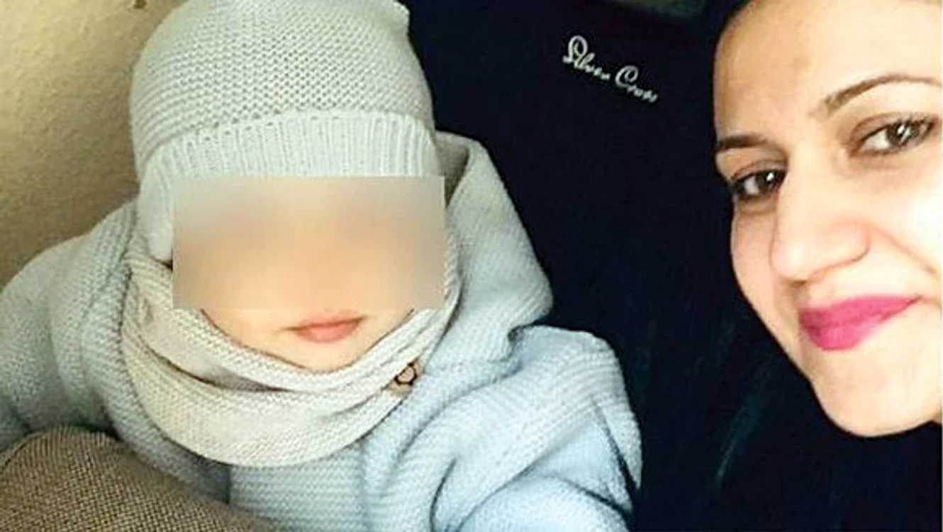 
    Medicul şi băieţelul rămas orfan  