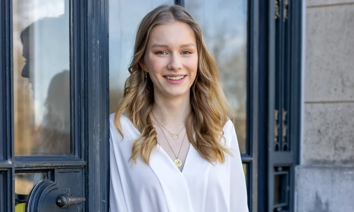 Printesa Eleonore a Belgiei la 16 ani   FOTO Casa Regală (2) jpg