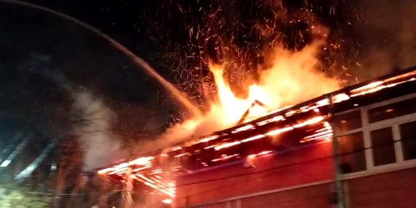 Incendiu magazin