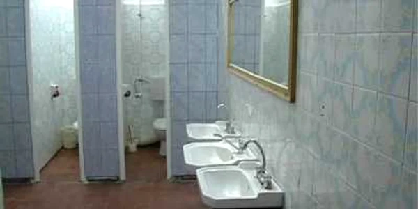 Agresiunea s-a petrecut în toaleta unui restaurant din Bistriţa