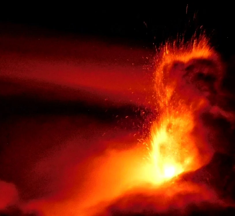 Erupție vulcanul Etna