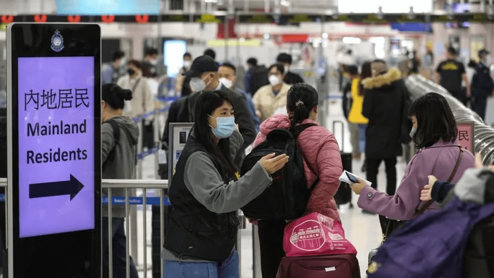 China redeschide granițele pentru turiști, după trei ani de închidere din cauza COVID