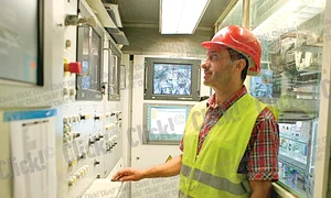 „Varvara”a început lucrul  la aproape un an de când  a fost coborâtă în subteran (Fotografii: Roberto Sălceanu) jpeg