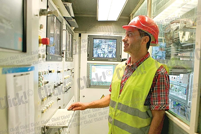 „Varvara”a început lucrul  la aproape un an de când  a fost coborâtă în subteran (Fotografii: Roberto Sălceanu)