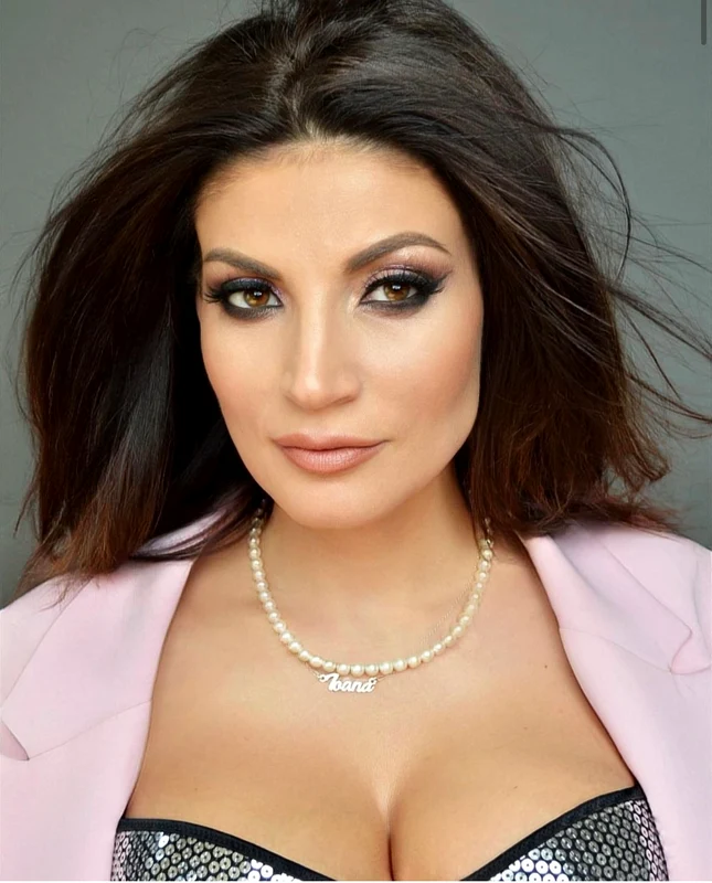 Ioana Ginghină a găsit curajul să o ia de la capăt, după un divorț dureros