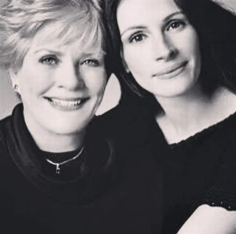 Julia Roberts, fericită, alături de mama ei