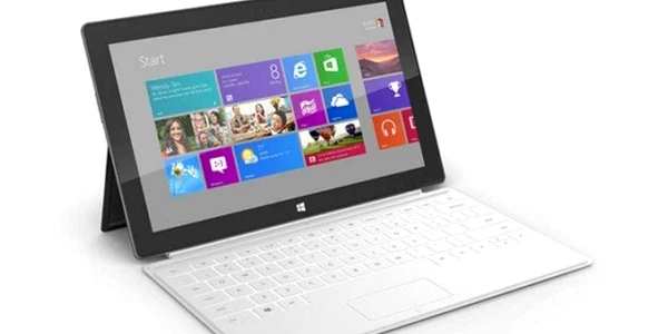 Microsoft Surface Windows 8 Tablet mare
