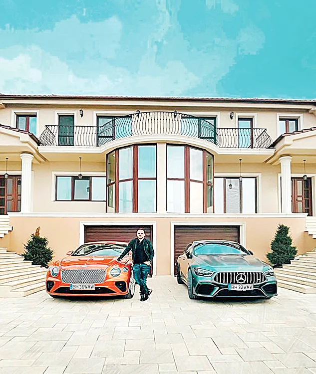 El a plutit în derivă  dus în larg de curenţi