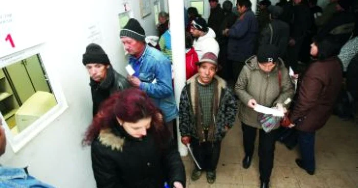 Craiova: Şomerii doljeni, la coadă de bunăvoie